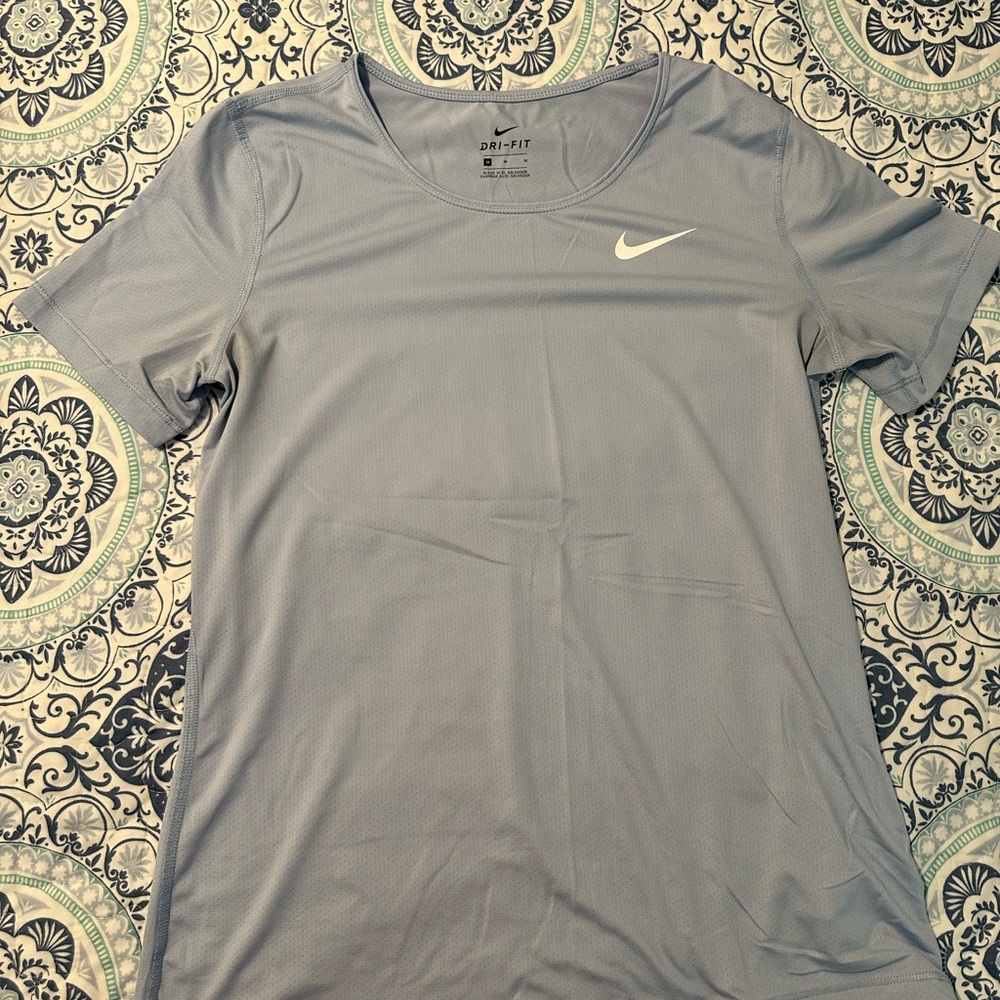 Nike DRI-FIT Women's Short Sleeve light blue Tee